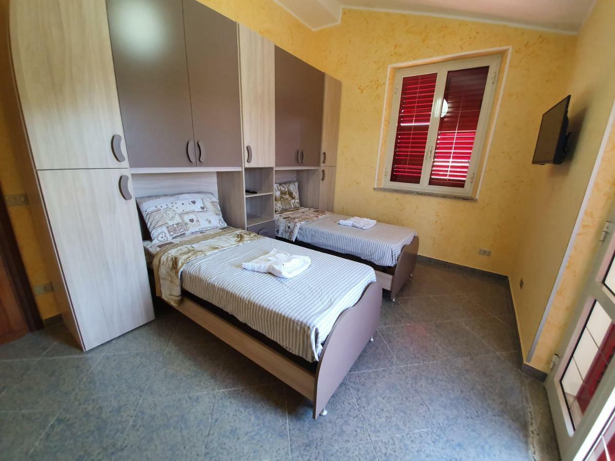Casa Paradiso Apartment ปาลมี ภายนอก รูปภาพ